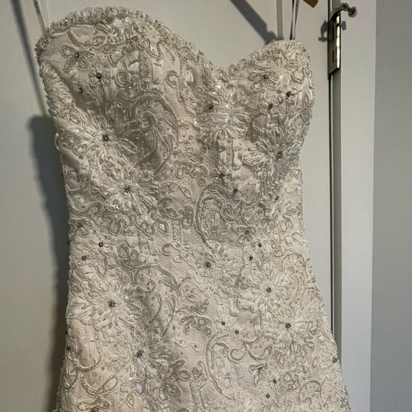 Martina Liana size 8 wedding gown 2014 collection - Picture 6 of 10